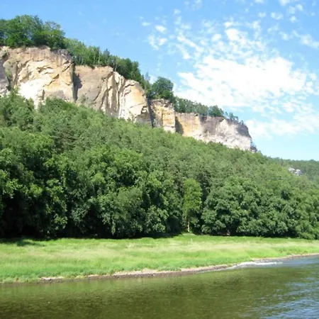 Above Painters Casa de Férias