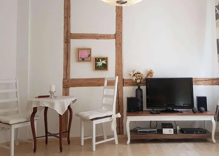 Above Painters בית נופש