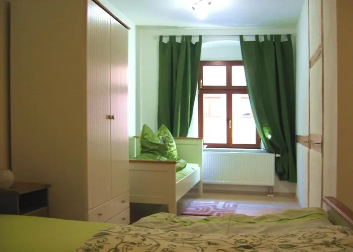 Above Painters בית נופש *