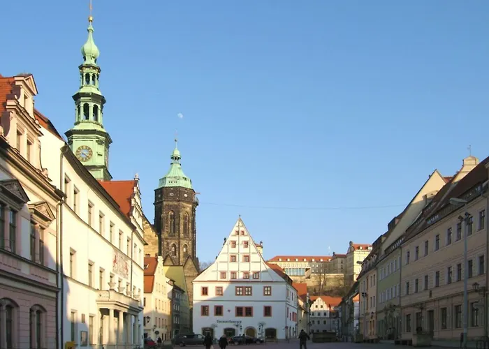 בית נופש Above Painters פירנה