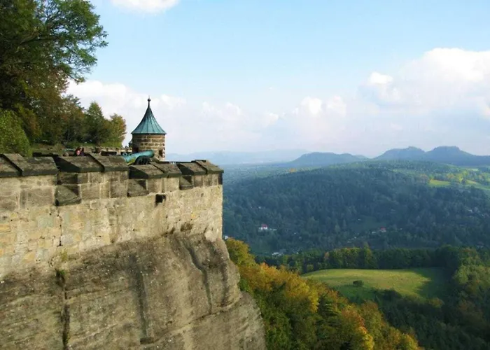 Above Painters בית נופש *