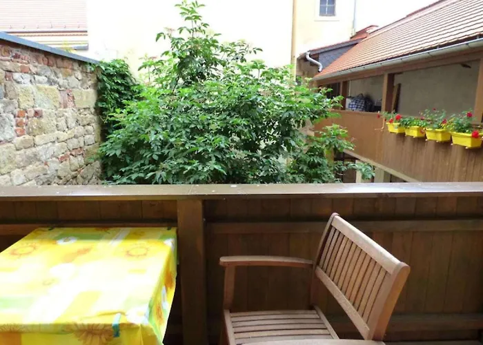 Above Painters * פירנה