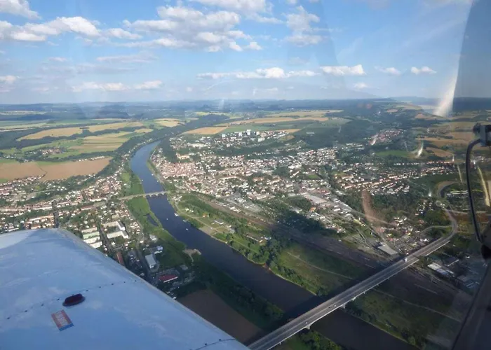 Above Painters בית נופש פירנה